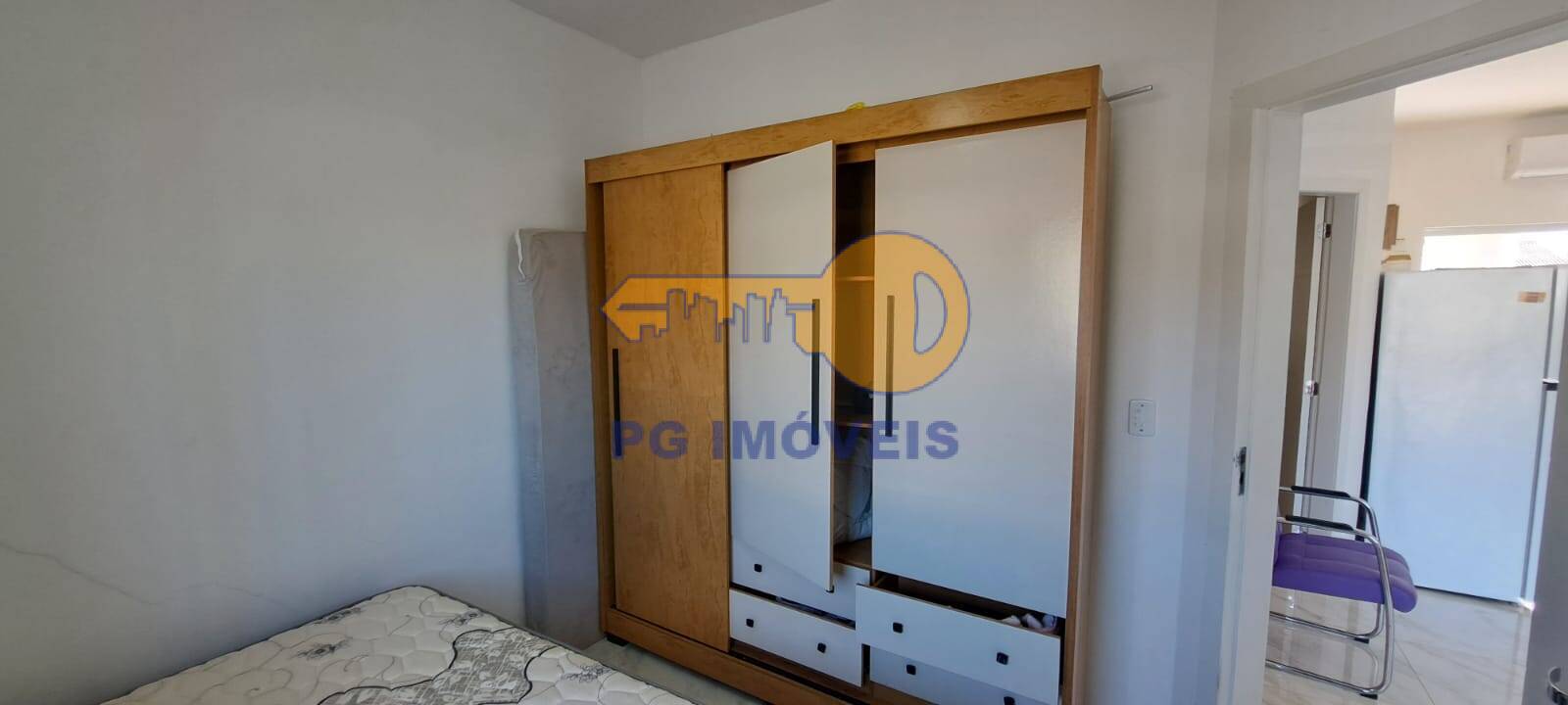 Casa à venda com 4 quartos, 180m² - Foto 9